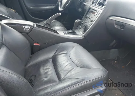 2008 Volvo S60 2.5T z USA, uszkodzony, nr VIN YV1RS592282684854